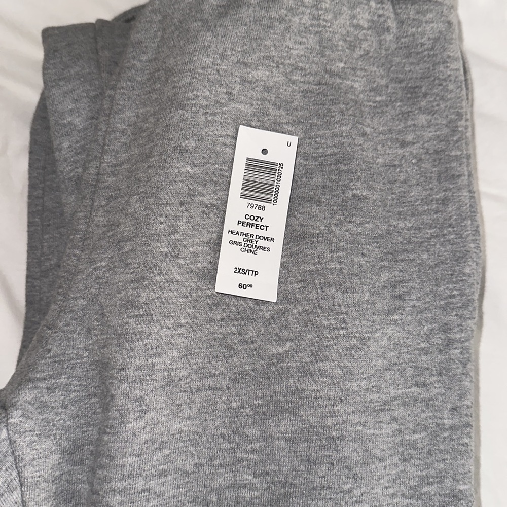 Aritzia cozy fleece kid weight perfect sweatpants! Jogger bottom
